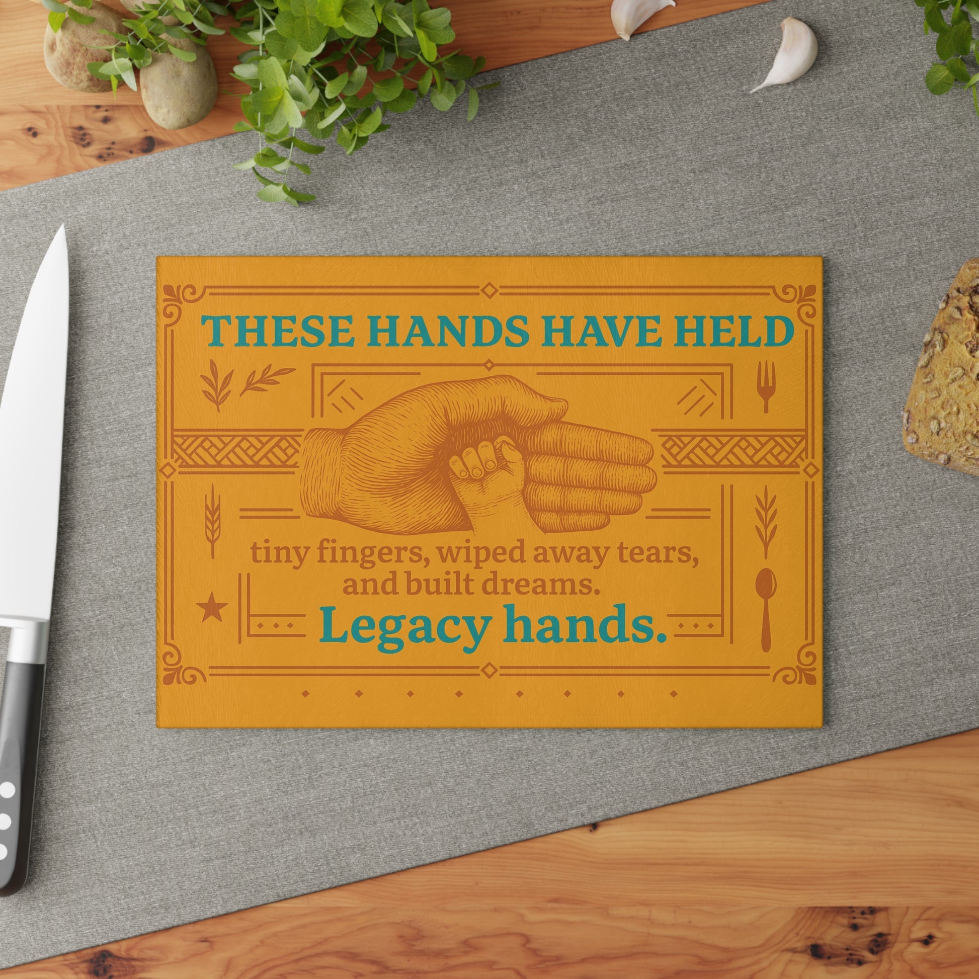 “Legacy Hands Glass Cutting Board - Day1Family